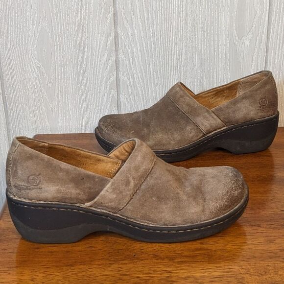Born Women's Peggy Suede Clogs Beige EUC SZ 7.5 - Picture 1 of 7